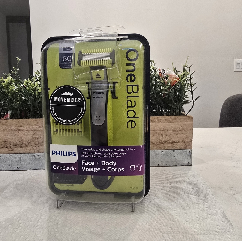 Brand New Philips OneBlade Face & Body Kit with Li-Ion Handle Broken Box